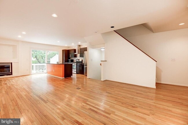 Building Photo - 12050 Edgemere Cir