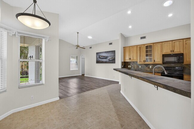Building Photo - 13805 Folkestone Cir