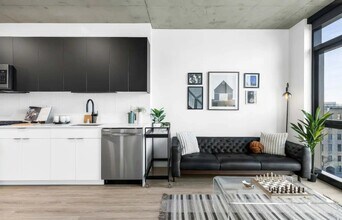 Building Photo - 151 N Elizabeth St