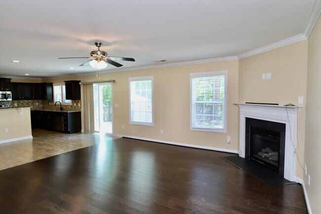 Building Photo - 1761 Nicholas Dr