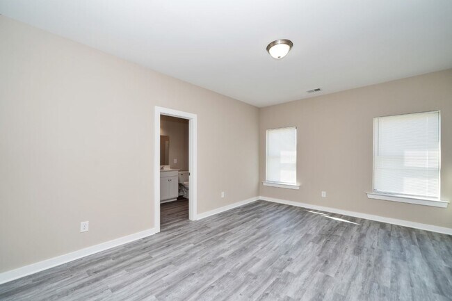 Building Photo - 5529 Blue Jay Cir