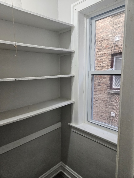 Building Photo - 8309 S Throop St