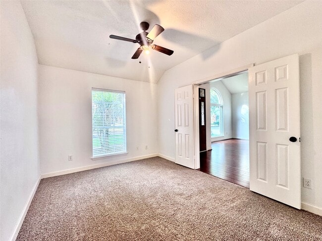 Building Photo - 2123 Hollow Reef Cir