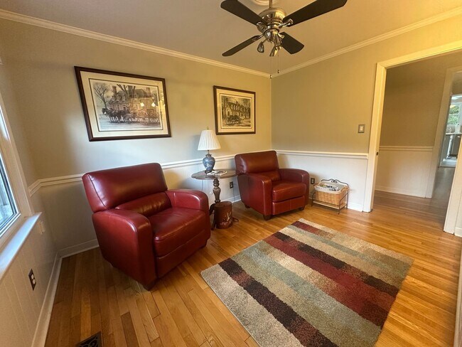 Building Photo - Call Amanda Tate at 757-289-6810 for more ...