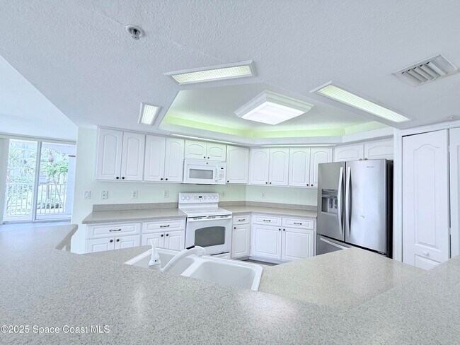 Building Photo - 8922 Laguna Ln