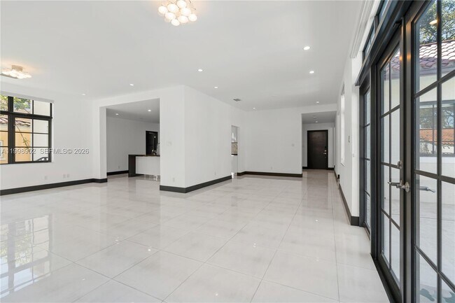 Building Photo - 519 Alhambra Cir