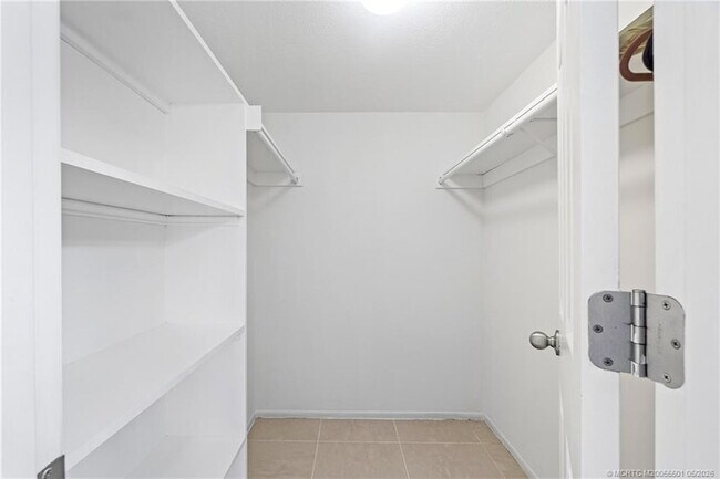 Building Photo - 3218 SE Aster Ln