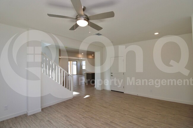 Building Photo - 2957 E Cherry Hill Dr