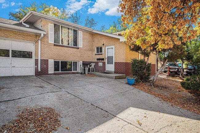 Building Photo - 7360 W.20th Ave. Unit B