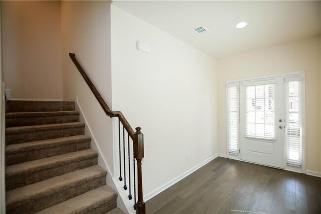 Building Photo - 4295 Almanor Cir