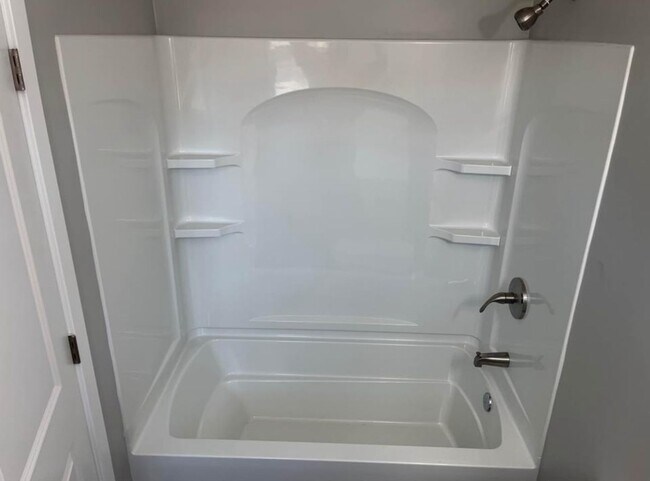 Building Photo - 3 bedrooms townhome in National City