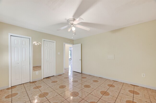 Building Photo - 968 Garapan St