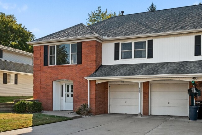 Building Photo - 6007-6009 N Imperial Drive