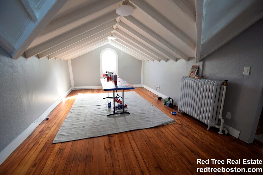 Building Photo - 235 Chestnut Hill Ave