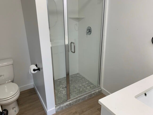 Building Photo - 404 E 5600 S