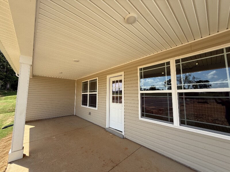 Building Photo - 1065 Javier Dr