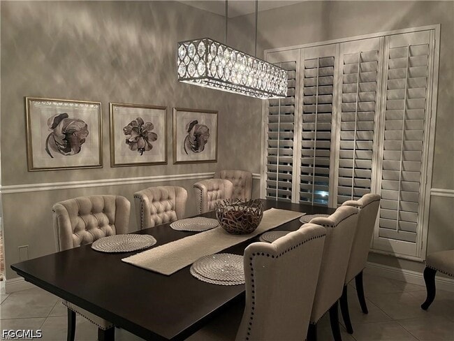 Building Photo - 9811 Ensign Ct