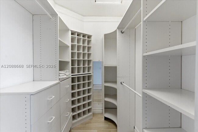 Building Photo - 1249 Biscaya Dr