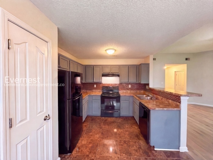 Building Photo - 7312 Durango Dr