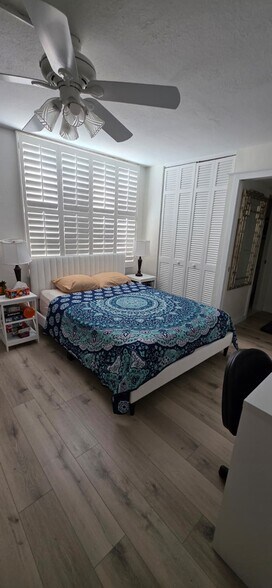 Building Photo - 3047 S Atlantic