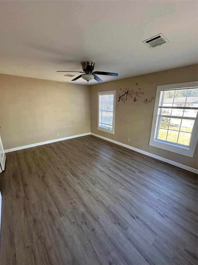 Building Photo - 6908 Moss Rose St