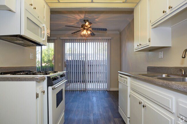 1BR, 1BA - 701 SF - Canyon Pines Apartments