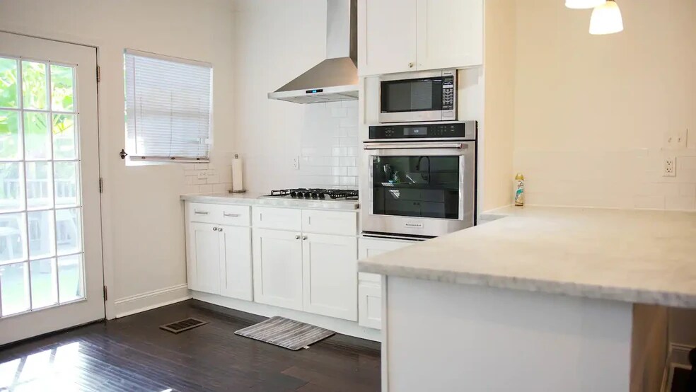Kitchen View 3 - 3415 Louisiana Avenue Pky