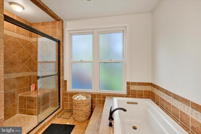 Building Photo - 34 Dulaney Hills Ct