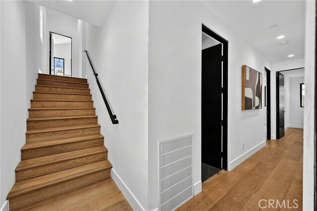 Building Photo - 11553 Sunshine Terrace