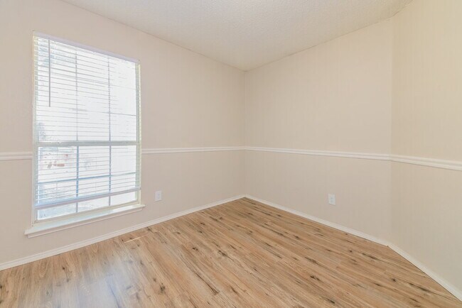 Building Photo - 4349 Presto Cir