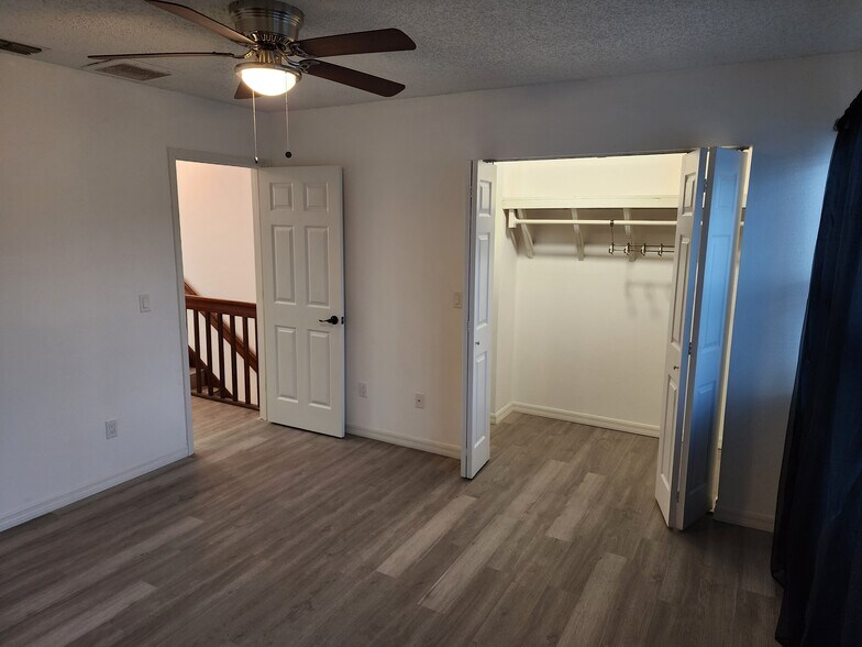 Building Photo - 3001 S Pines Dr