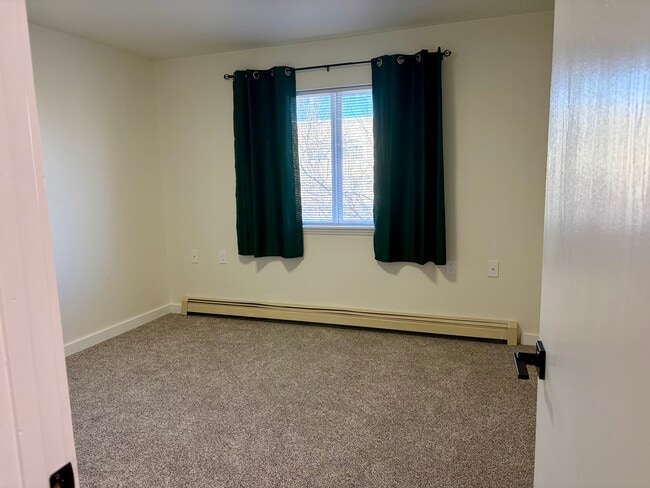 Building Photo - Helena - Quadplex