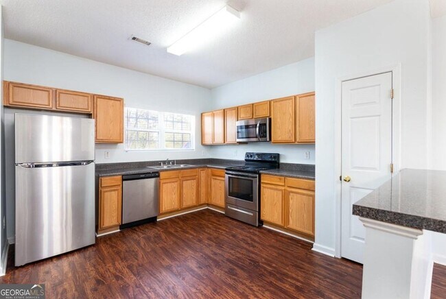 Building Photo - 3230 Oakley Pl