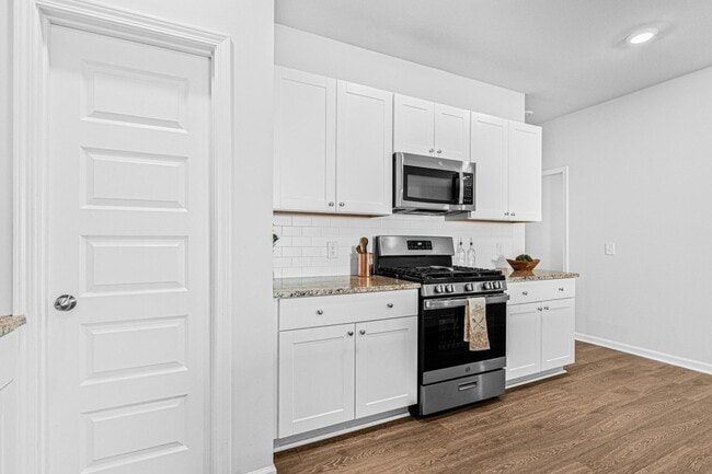 Building Photo - 504 Minim St