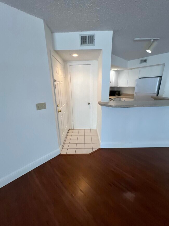 Building Photo - 1401 Village Blvd