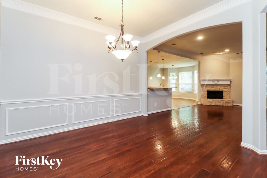 Building Photo - 5228 Estrella Ln