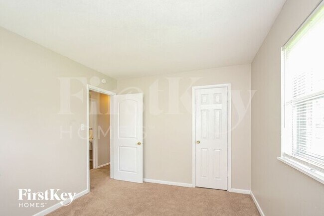 Building Photo - 8074 Hague Rd