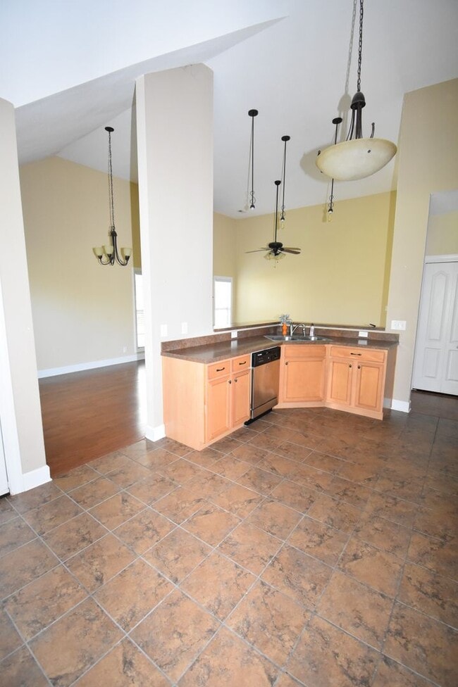 Building Photo - 3 Bedroom Pet Friendly Home For Rent Near ...