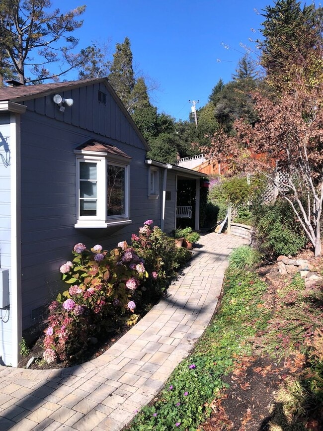 Building Photo - Montclair Hills Retreat w/ In-law Unit
