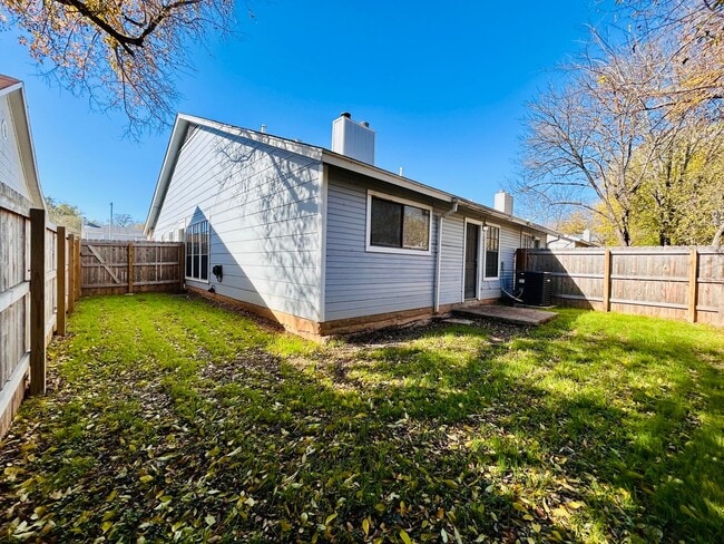 Building Photo - 9219 Kempler Dr