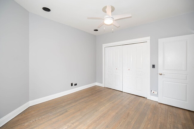 Building Photo - 536 1/2 W Cornelia Ave