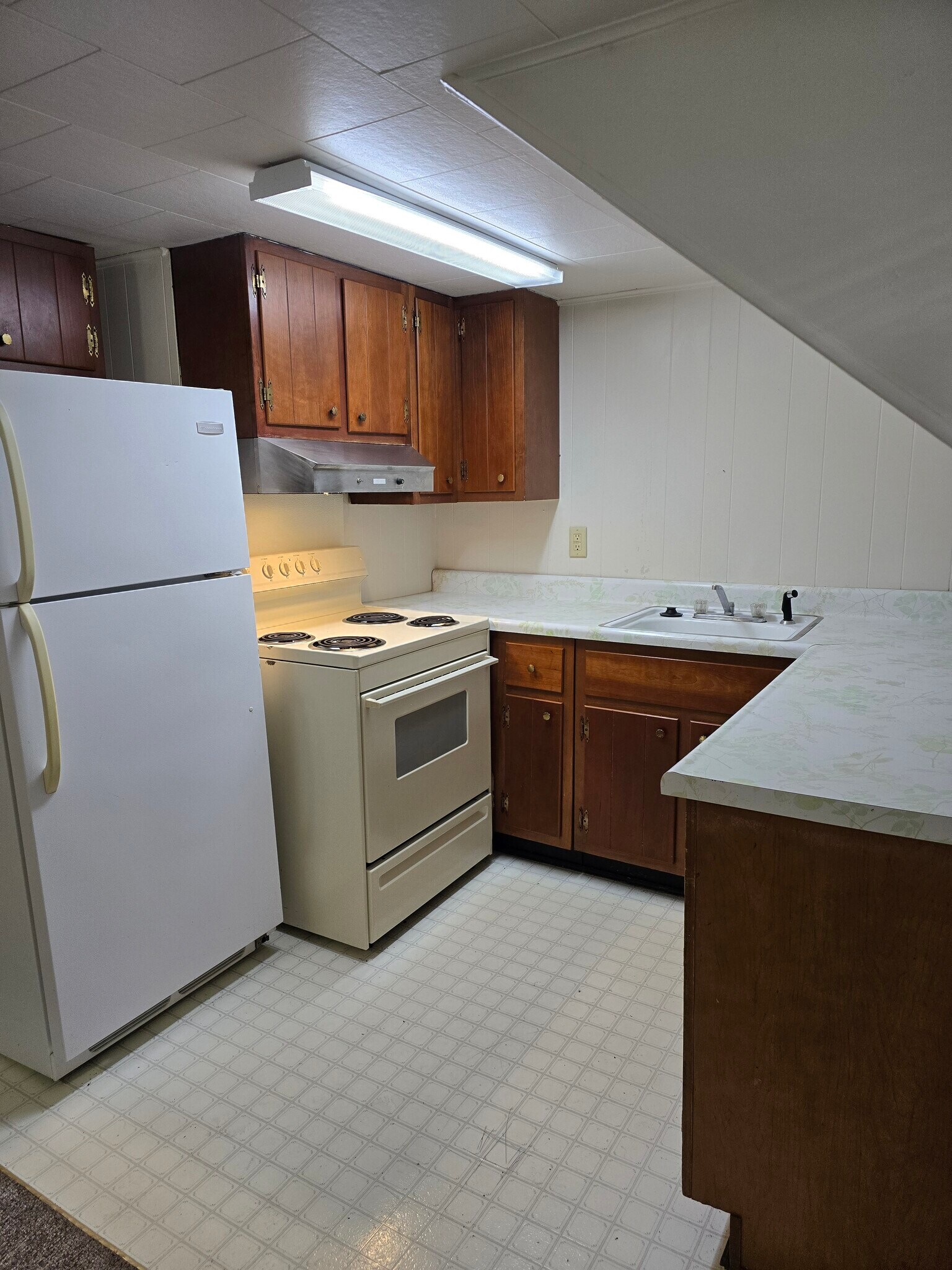 Building Photo - 712 S Brittain Ave