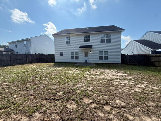 Building Photo - 433 Dukes Hill Rd