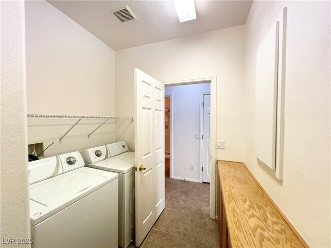 Building Photo - 8815 Lost Forest St