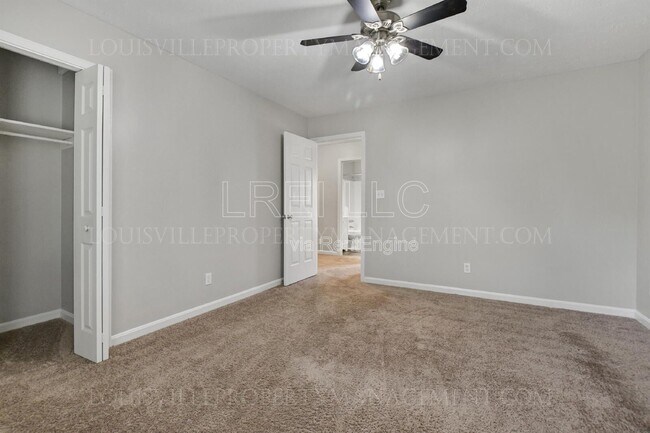 Building Photo - 3416 Clingstone Way