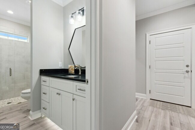Building Photo - 204 Riley Hunter Dr