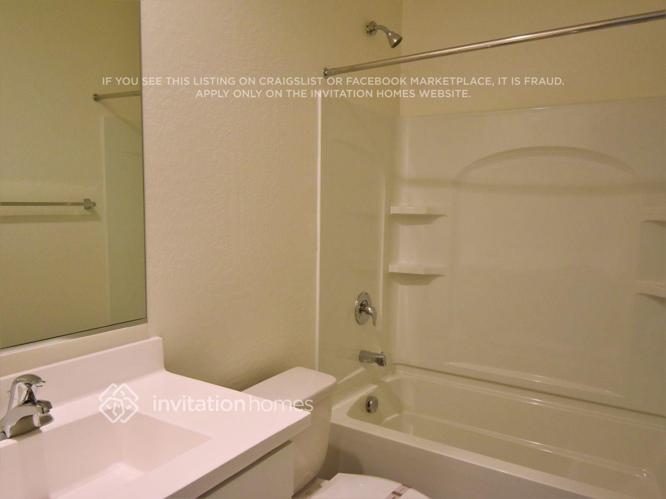 Building Photo - 10831 W Luke Ave