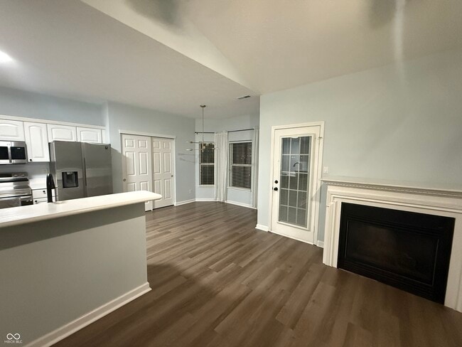 Building Photo - 5882 Hollow Oak Trail