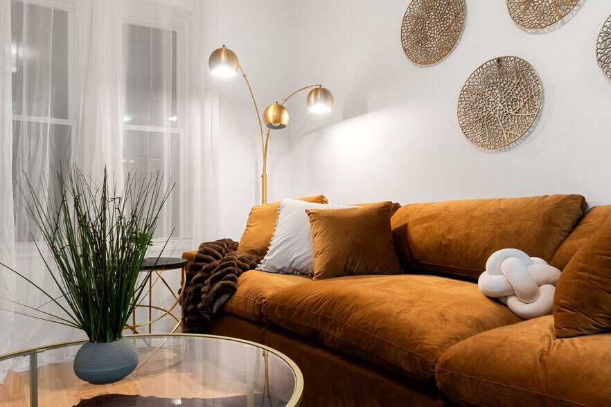 Building Photo - 618 W Patterson Ave