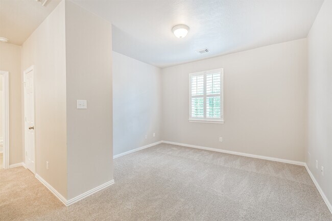 Building Photo - 6 Cordella Pl